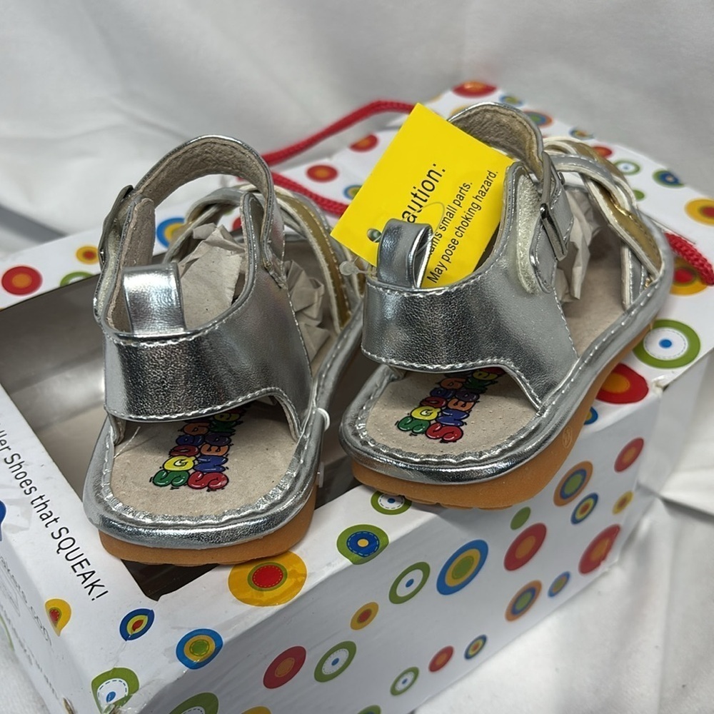 Squeaker Sneaker easy on squeaking Silver and Gold Kids teaching Sandals 6 - Picture 6 of 13